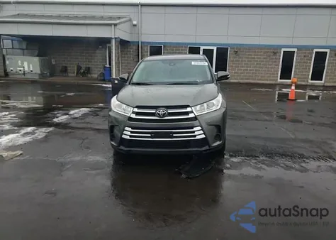 2018 Toyota Highlander Le from USA, damaged, VIN 5TDBZRFH6JS802258
